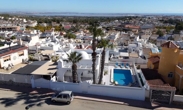 Villa - Resale - Orihuela Costa - Villamartin