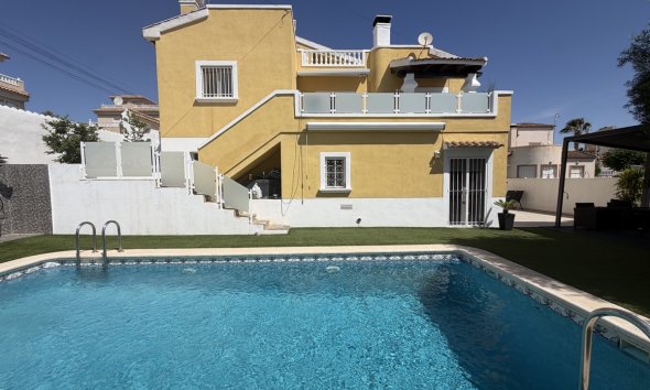 Villa - Resale - Orihuela Costa - Villamartín