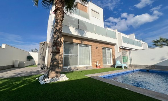 Villa - Resale - Pilar de la Horadada - Pilar de la Horadada