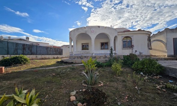Villa - Resale - Torrevieja - El Chaparral