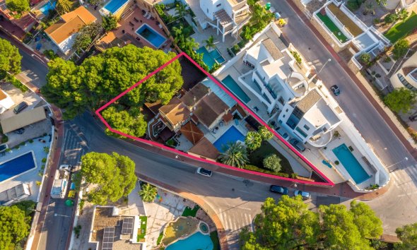 Villa - Resale - Torrevieja - JE-35835