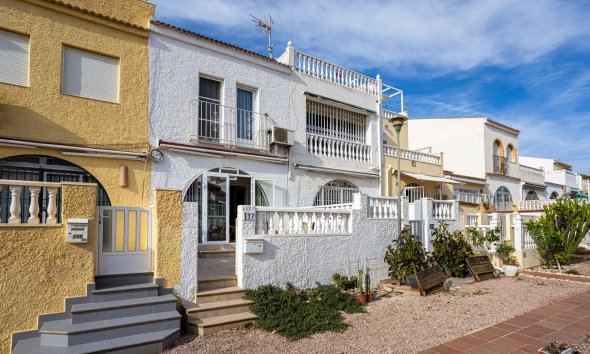 Villa - Resale - Torrevieja - La Siesta