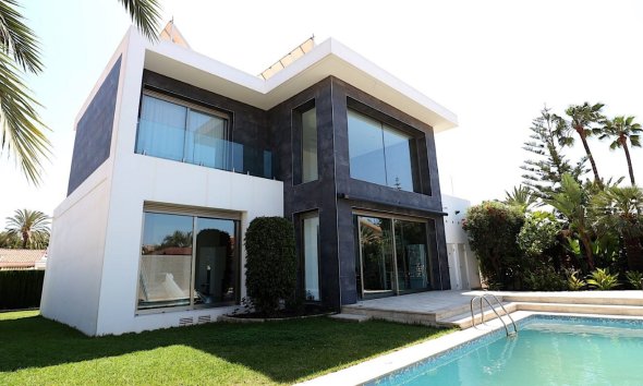 Villa - Resale - Torrevieja - Los Angeles