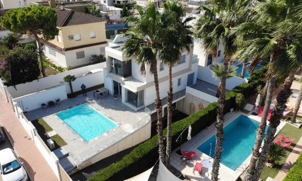 Villa - Resale - Torrevieja - Los Balcones