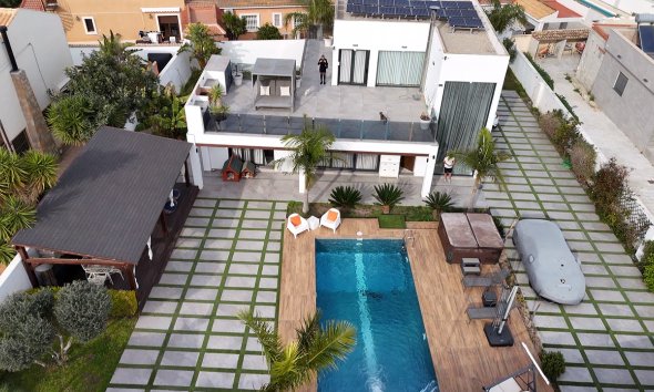 Villa - Resale - Torrevieja - Los Balcones