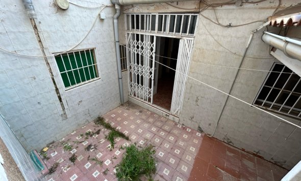 Villa - Resale - Torrevieja - SL-84257