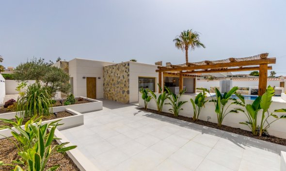 Villa - Resale - TORREVIEJA - Torreta Florida