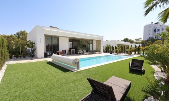 Villa - Reventa - Las Colinas - Las Colinas Golf