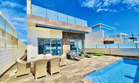 Villa - Reventa - Orihuela Costa - AA-14476