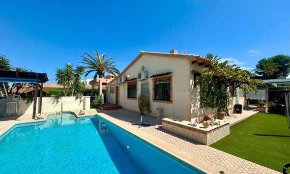 Villa - Reventa - Orihuela Costa - Aguamarina