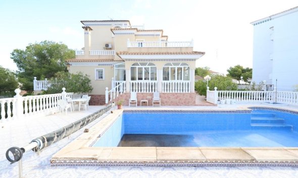 Villa - Reventa - Orihuela Costa - JM-26107