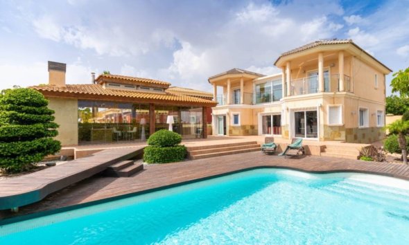 Villa - Reventa - Torrevieja - Aguas Nuevas