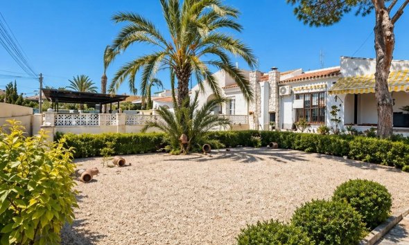 Villa - Reventa - Torrevieja - Aguas Nuevas