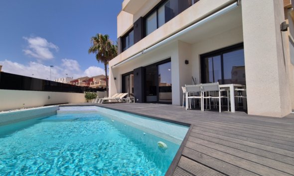 Villa - Reventa - Torrevieja - Costa Blanca