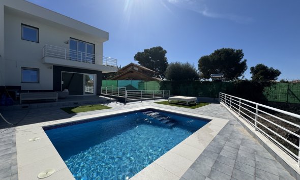 Villa - Reventa - Torrevieja - DP-23078
