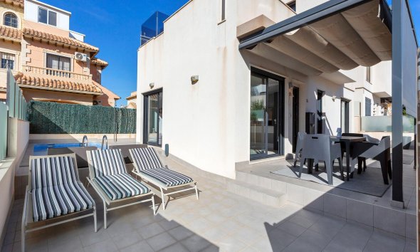 Villa - Reventa - Torrevieja - NA-87754
