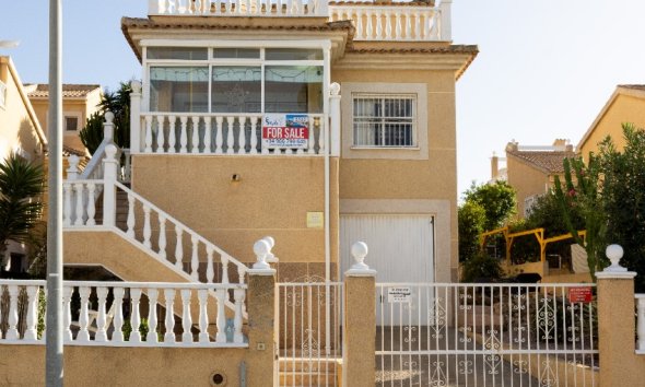 Villa - Reventa - Torrevieja - SA-13577
