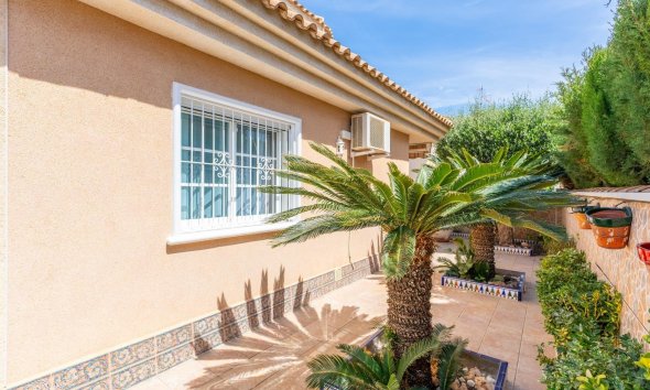 Willa - Rynek Wtórny - Torrevieja - Los Balcones - Los Altos del Edén
