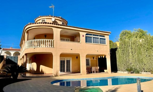 Willa - Rynek Wtórny - Torrevieja - Los Balcones