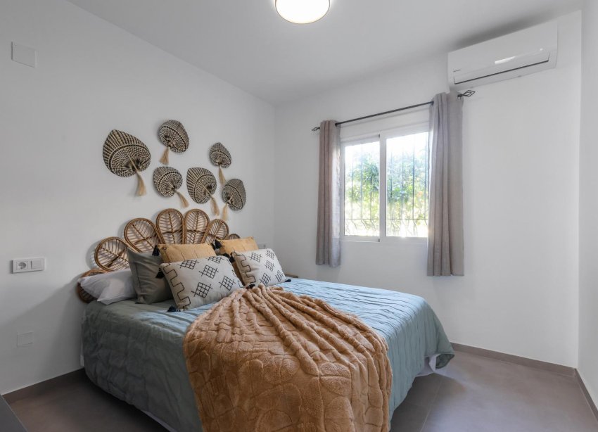 Wynajem długoterminowy - Bungalow / Domek parterowy - Torrevieja - Zona los Frutales