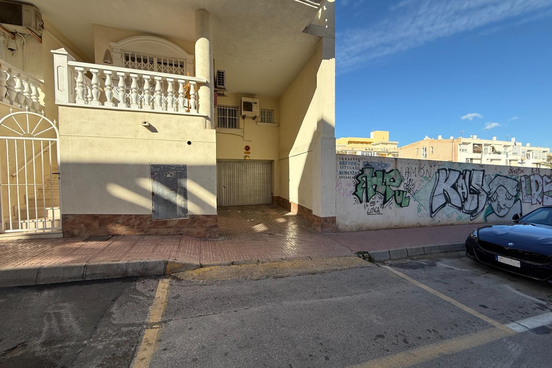 Wynajem długoterminowy - garage - Torrevieja - Centro