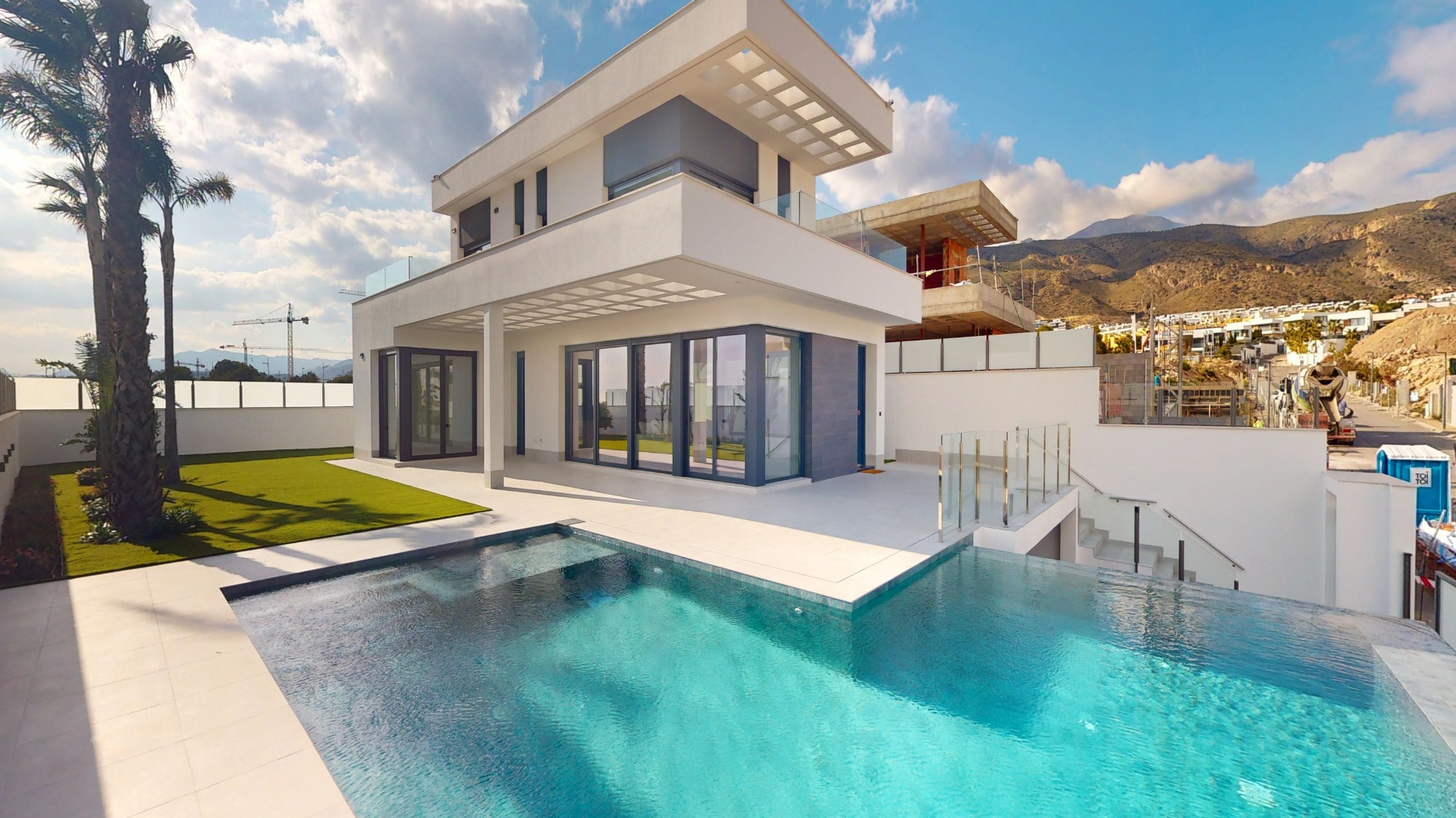 Modern new build villa with infinity pool in Finestrat