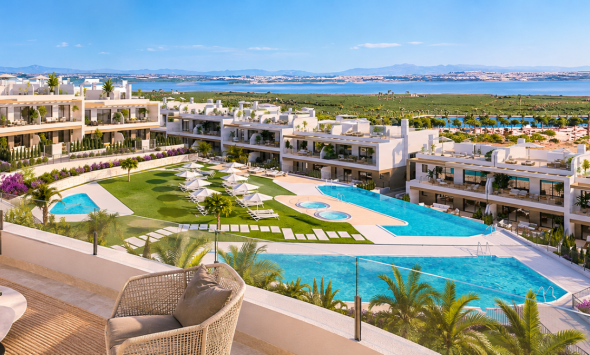 new-build bungalows with pool in Torrevieja