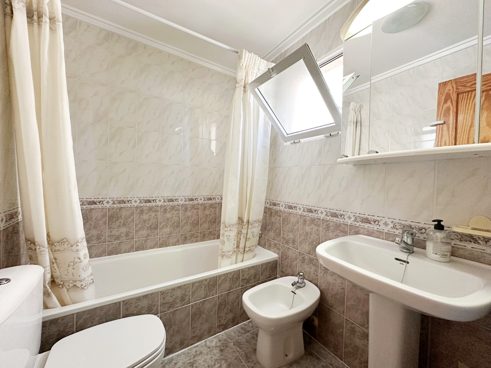 Appartement · Herverkoop - Torrevieja · Alicante · Spanje