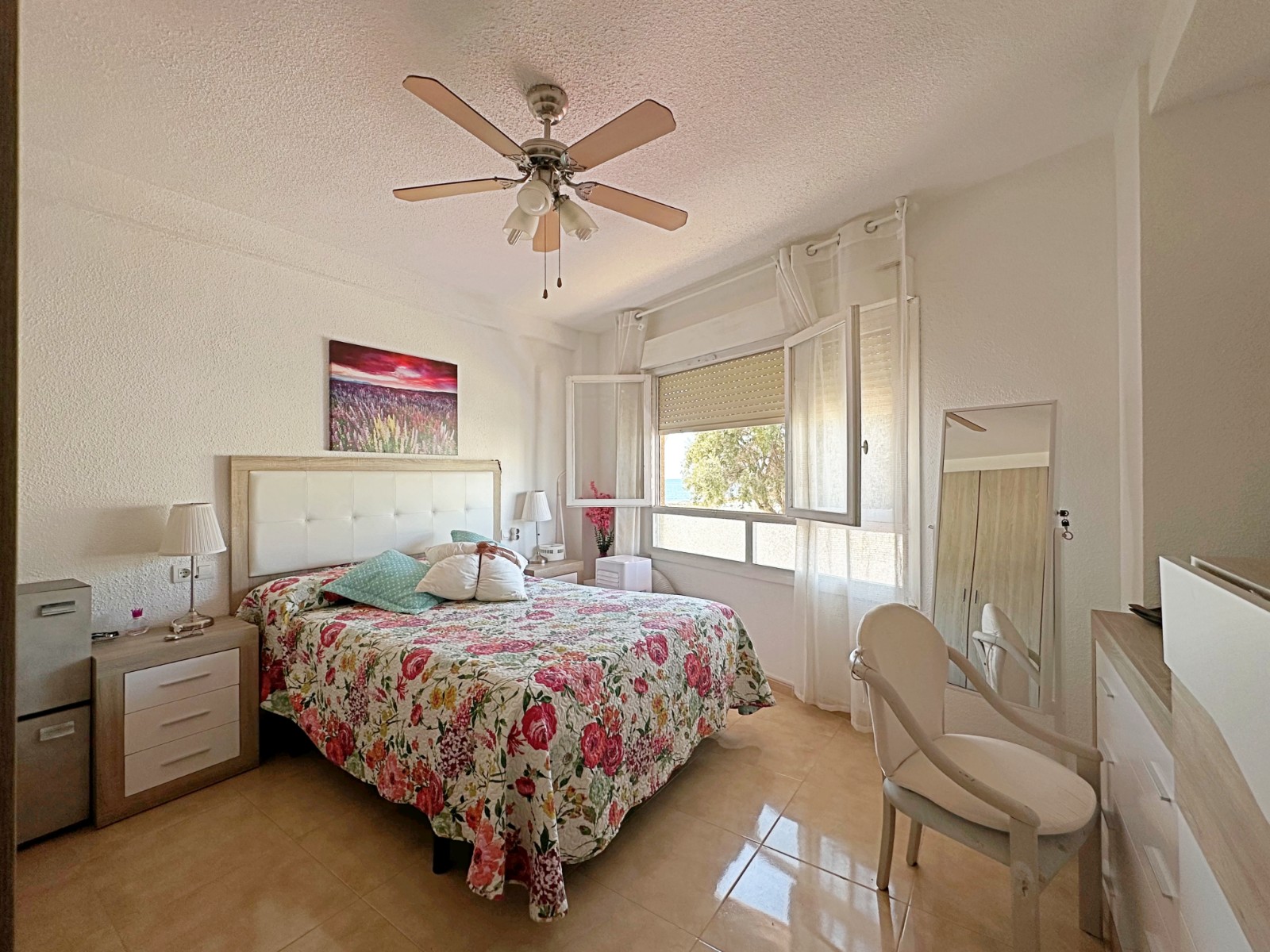 Apartamento · Reventa - Torrevieja · Alicante · España Apartamento · Reventa - Torrevieja · Alicante · España
