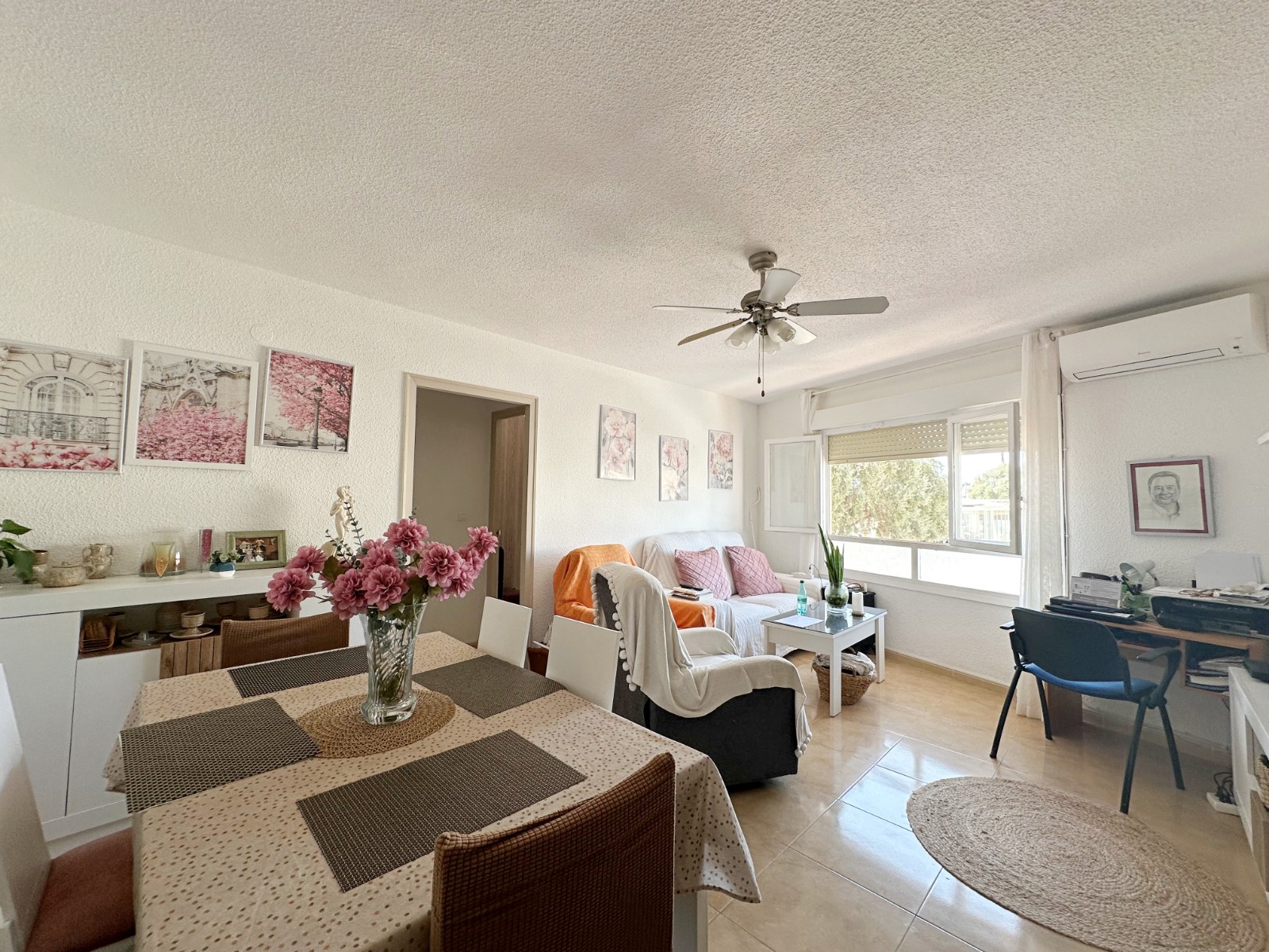 Apartamento · Reventa - Torrevieja · Alicante · España Apartamento · Reventa - Torrevieja · Alicante · España