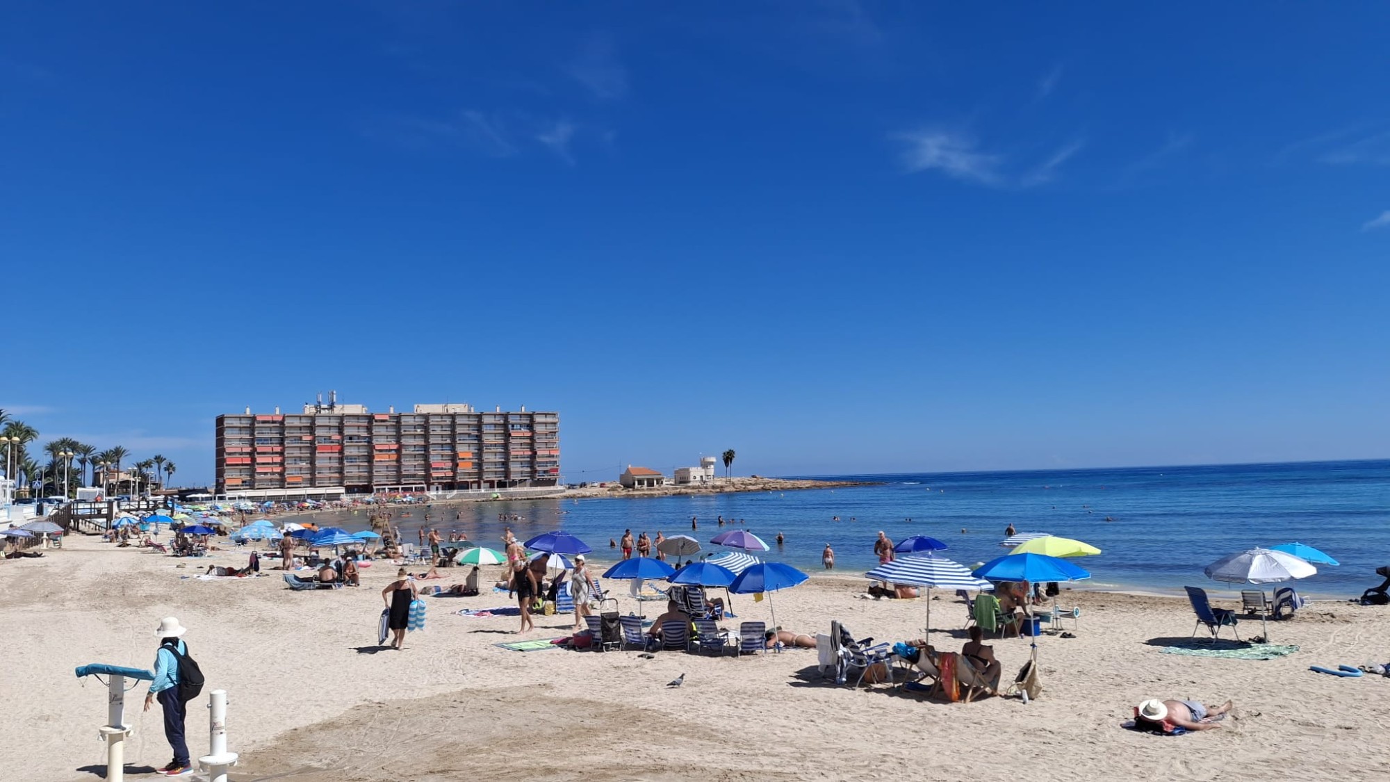 Apartment · Resale - Torrevieja · Playa de los Locos · Alicante · Spain Apartment · Resale - Torrevieja · Playa de los Locos · Alicante · Spain