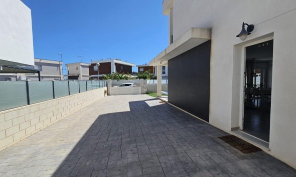 Resale - Villa - Santa Pola - Gran Alacant