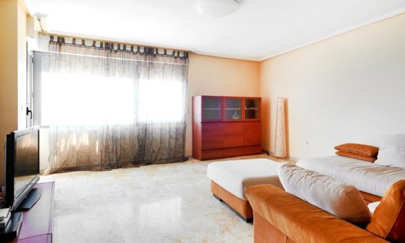 Resale - Apartment - Torrevieja - Playa del cura