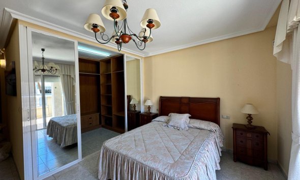 Resale - Apartment - Torrevieja - Habaneras