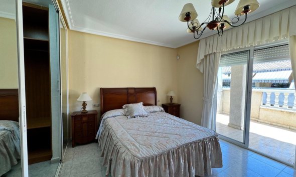 Resale - Apartment - Torrevieja - Habaneras