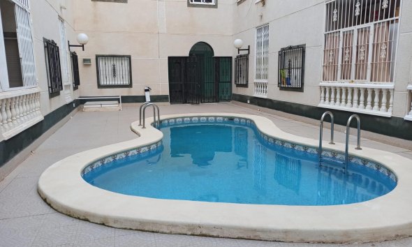 Resale - Apartment - Torrevieja - Habaneras