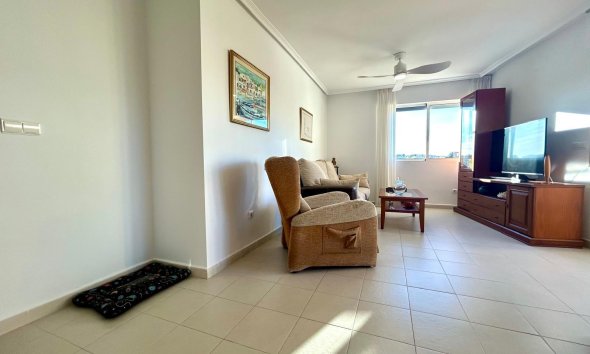 Resale - Apartment - Orihuela Costa - Campoamor