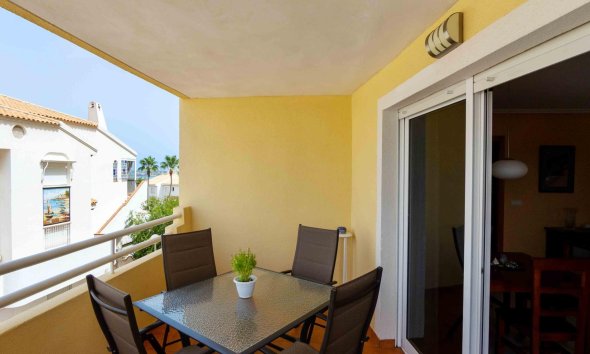 Resale - Apartment - Orihuela Costa - Campoamor