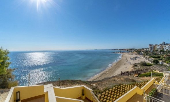 Resale - Apartment - Orihuela Costa - Campoamor