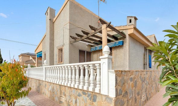 Resale - Villa - Torrevieja - Nueva Torrevieja