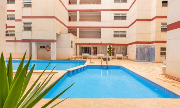 Resale - Apartment - Torrevieja - Centro