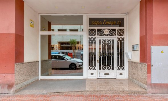 Resale - Apartment - Torrevieja - Centro