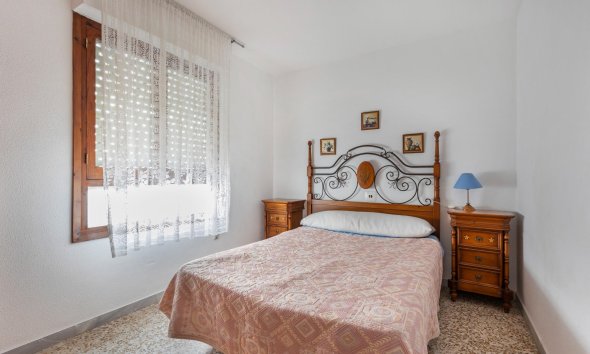 Resale - Apartment - Torrevieja - Acequion