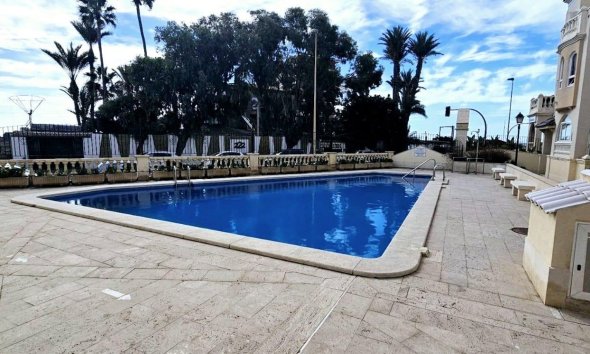 Resale - Apartment - Torrevieja - Playa de los locos