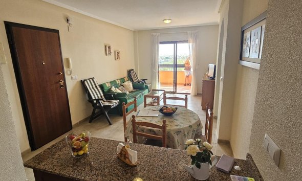 Resale - Apartment - Torrevieja - Aguas Nuevas