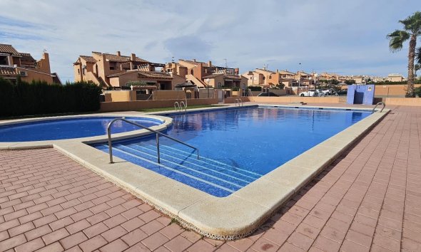 Resale - Apartment - Torrevieja - Aguas Nuevas