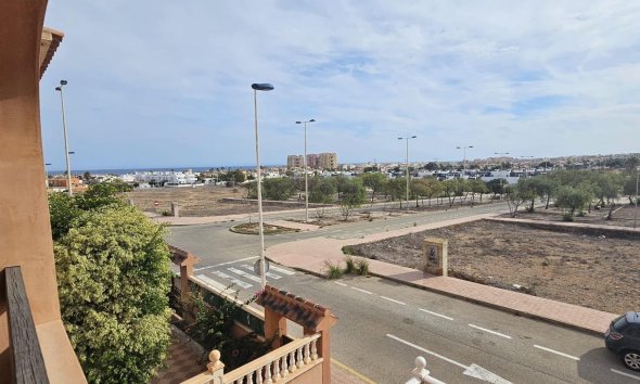 Resale - Apartment - Torrevieja - Aguas Nuevas