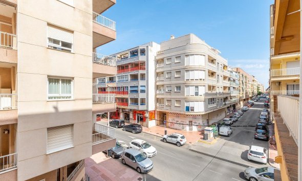 Resale - Apartment - Torrevieja - Centro