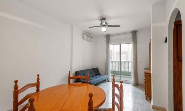 Resale - Apartment - Torrevieja - Playa del cura