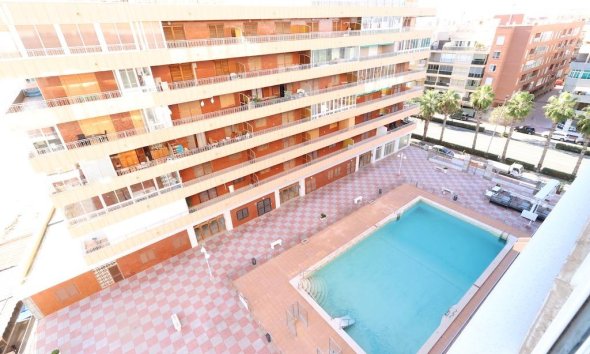 Resale - Apartment - Torrevieja - Acequion